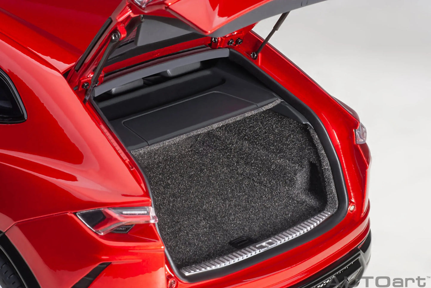 1:18 LAMBORGHINI URUS