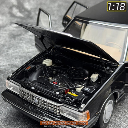 1:18 Toyota Crown MS122