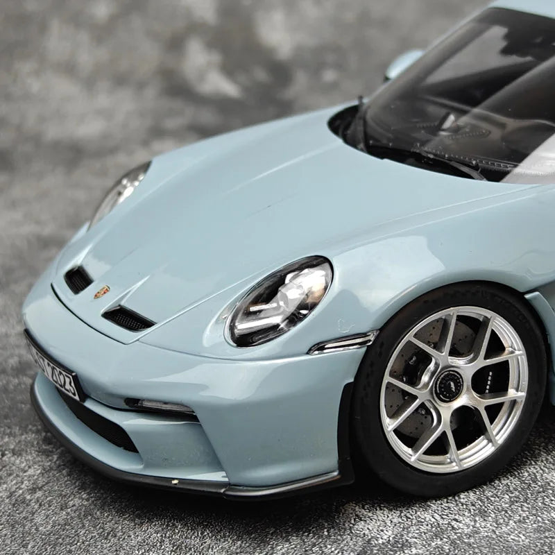 1:18 Porsche 911 ST 2023