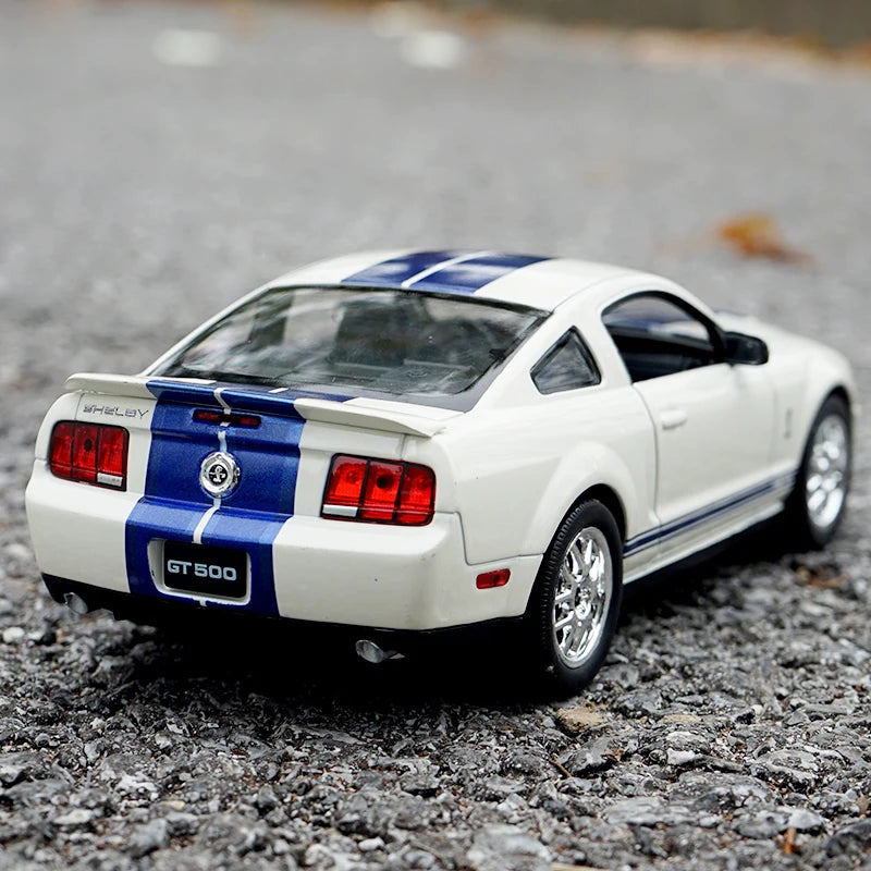 1:24 Ford Mustang Shelby GT500 Cobra 2007