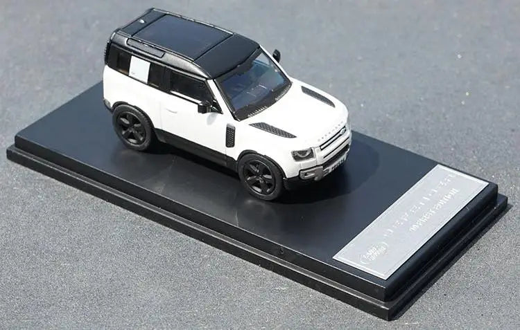 1:64 Land Rover Defender 90