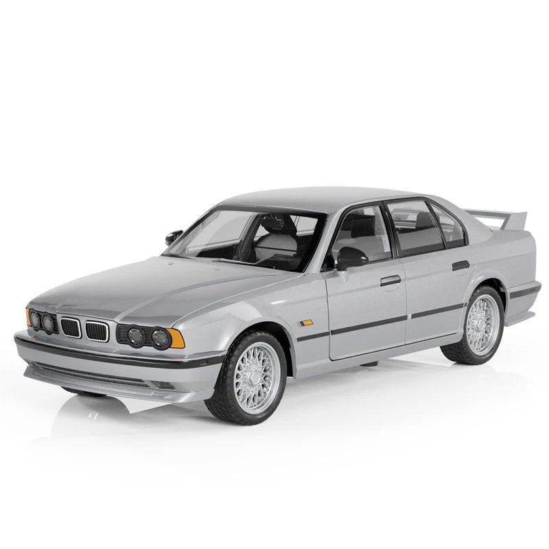 1:24 BMW M5