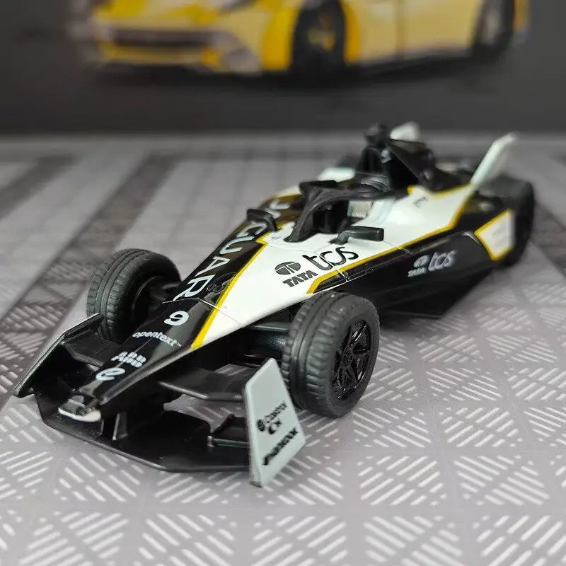 1:18 Pure Electric Track Race