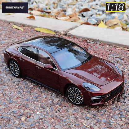 1:18 Porsche Panamera