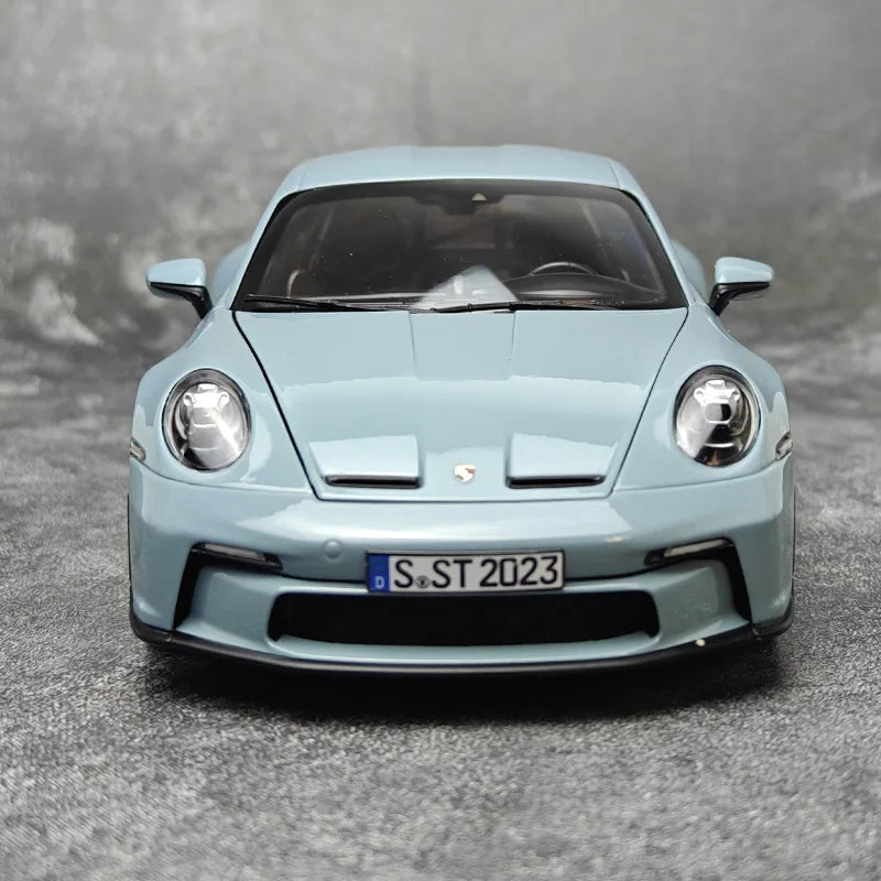 1:18 Porsche 911 ST 2023