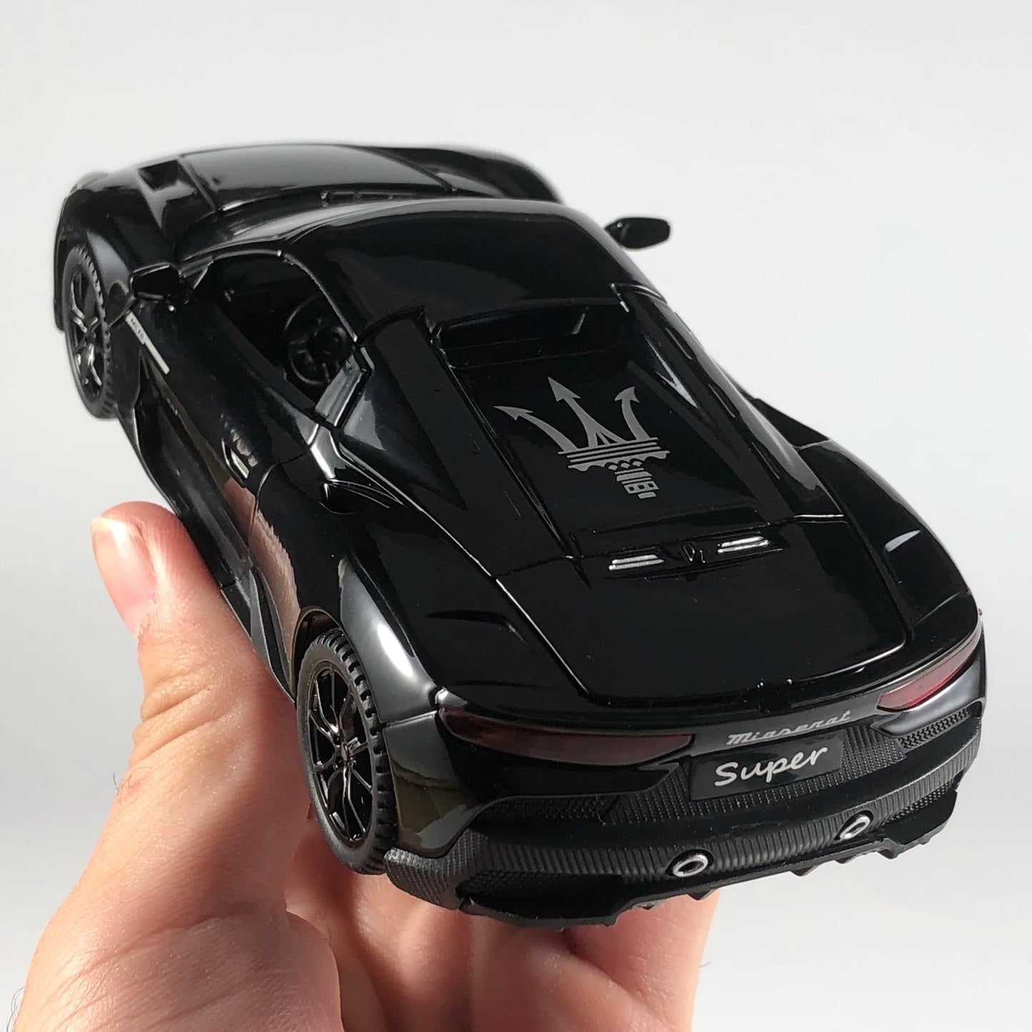 1:32 Maserati MC20