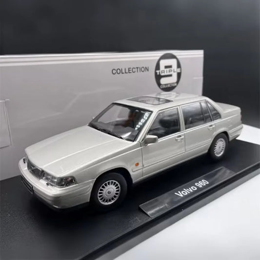 1:18 Volvo 960