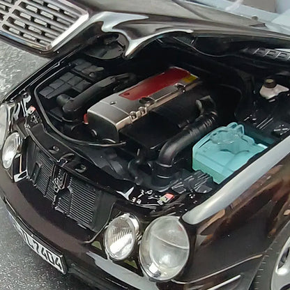 1:18 Mercedes-Benz CLK Class Cabriolet  A208 2000