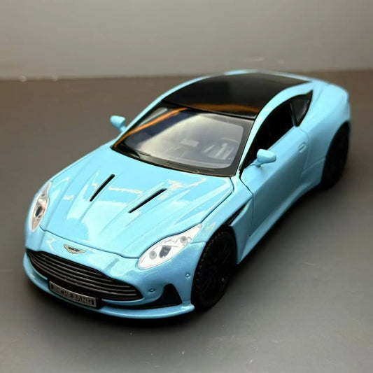 1:32 Aston Martin DB12