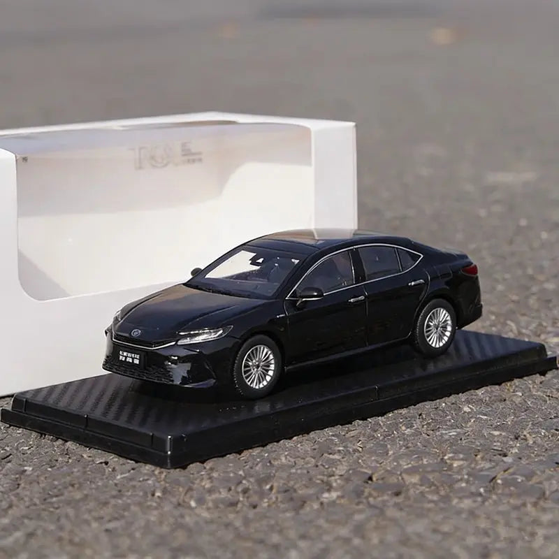 1:30 Toyota Camry LE XSE XV80 Coupe