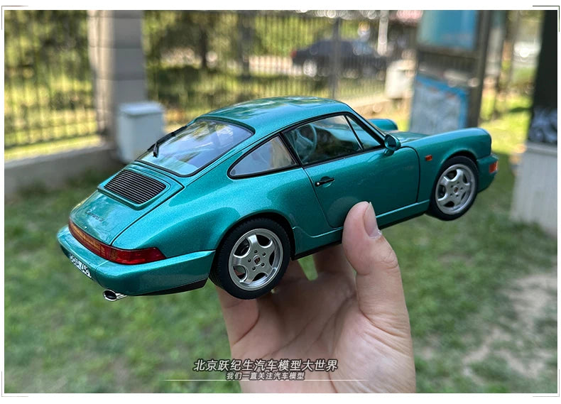 1:18 Porsche 911 964 Carrera 4 1992