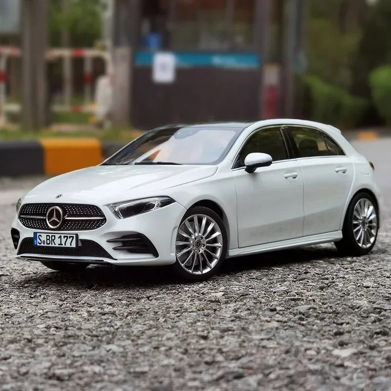 1:18 Mercedes Benz A-class GLA A180