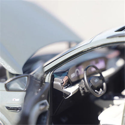 1:18 Audi Q6 Q6L e-tron 2026