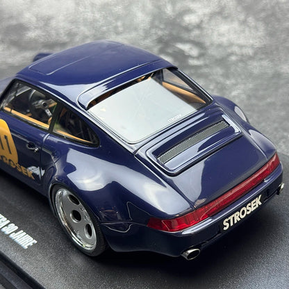 1:18 Porsche 911 STROSEK MEGA 30