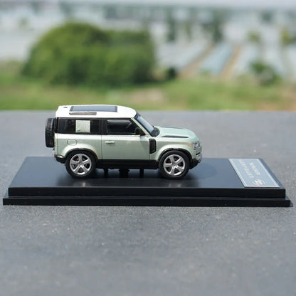 1:64 Land Rover Defender 90