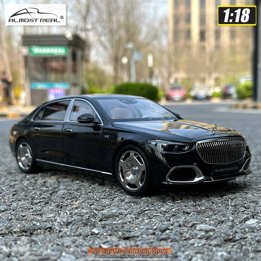 1:18 Mercedes-Benz Maybach S680 2021