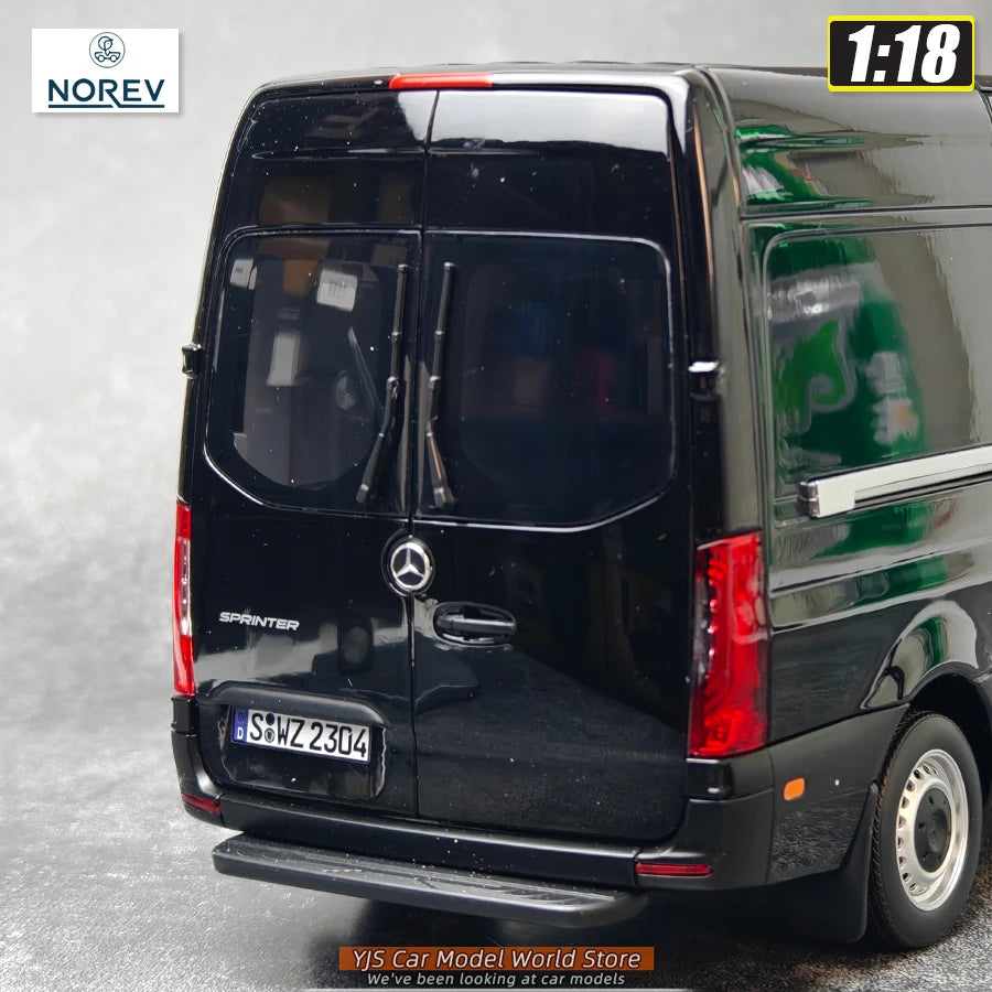 1:18 Mercedes-Benz Sprinter 2018