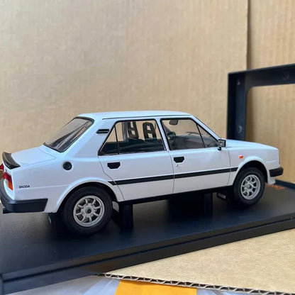 1:18 SKODA 130L 1980