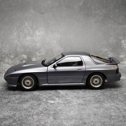 1:18 Mazda Savanna RX-7