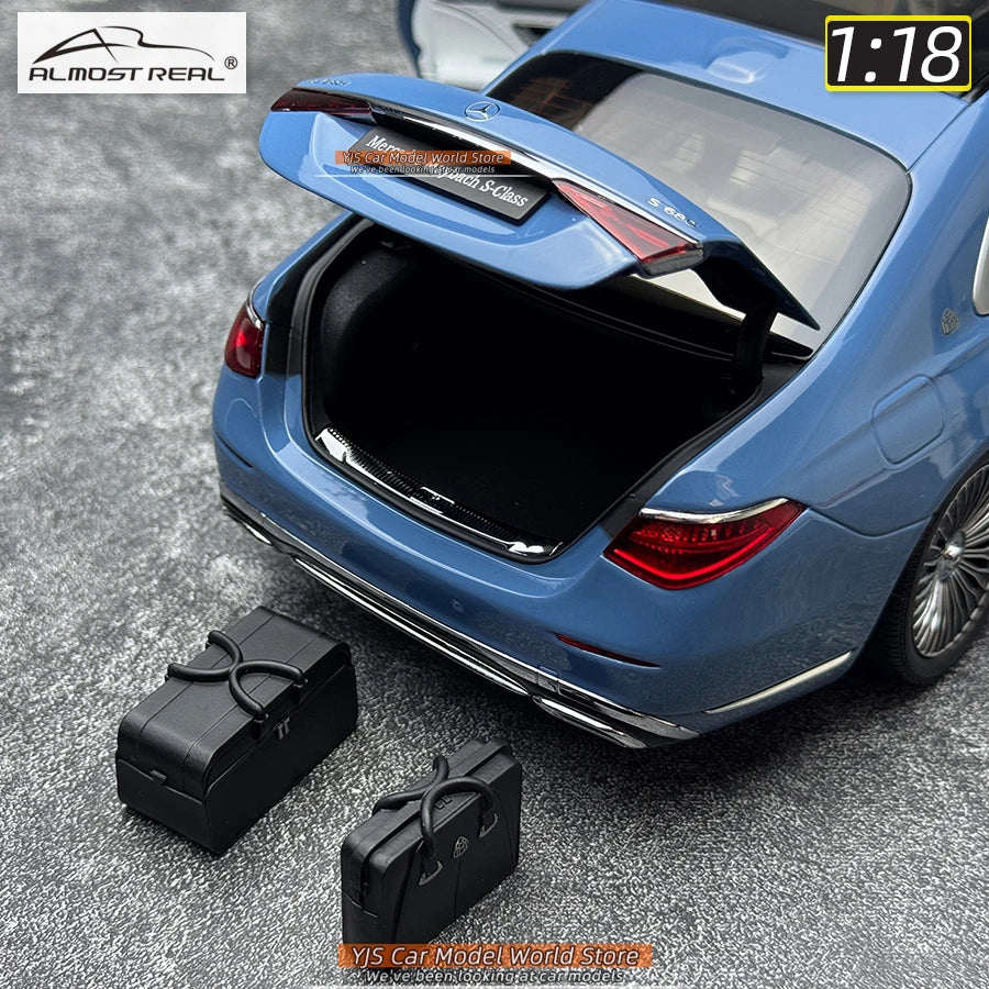 1:18 Mercedes-Benz S-Class 2021