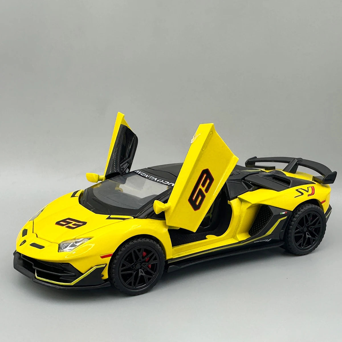 1:32 Lamborghini Aventador SVJ 63