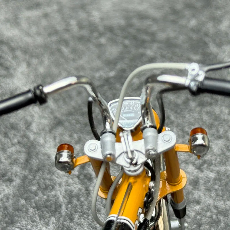 1:10 HONDA DAX Giraffe ST50 (1969)