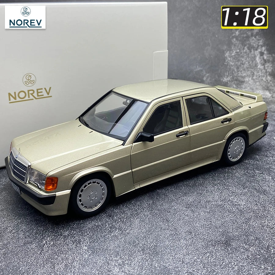 1:18 Mercedes-Benz 190E 2.3-16 1984 Tail version