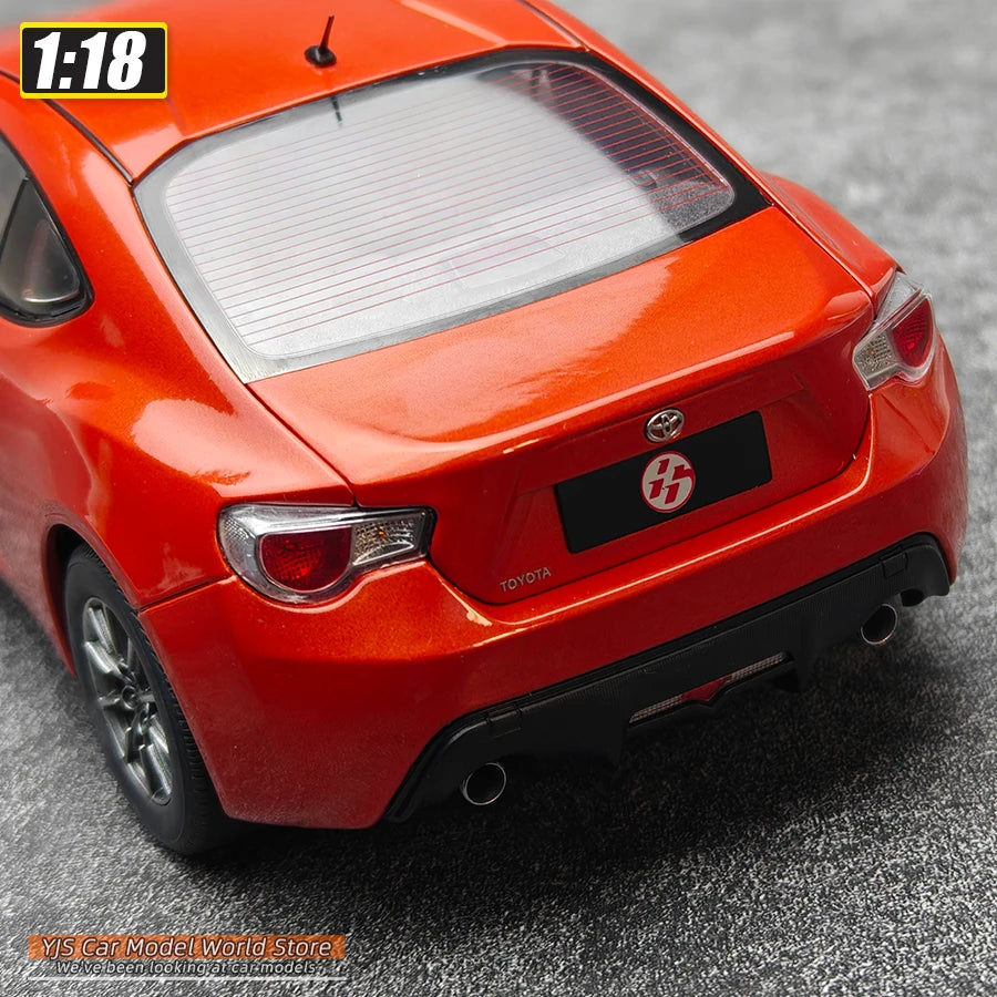 1:18 Toyota GT86
