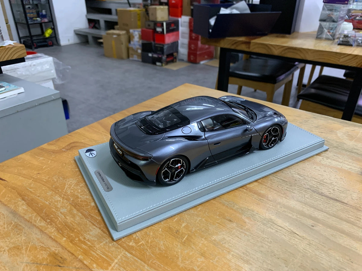 1:18 Maserati MC20 2020 Deluxe Edition