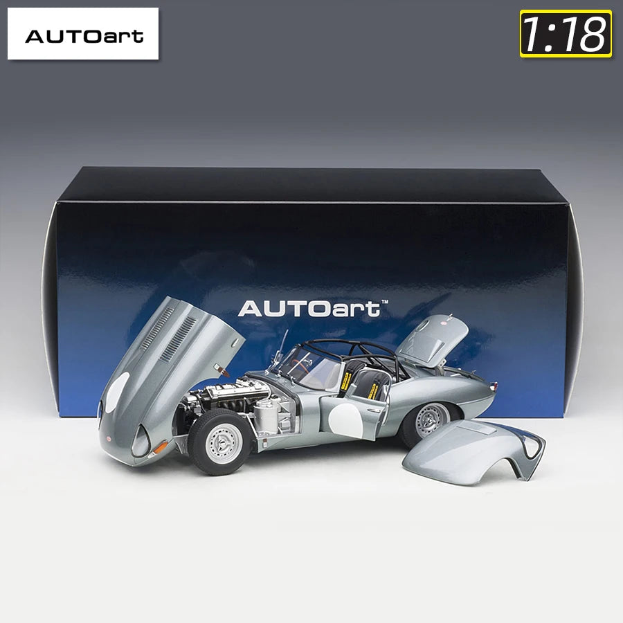 1:18 Jaguar Lightweight E-Type