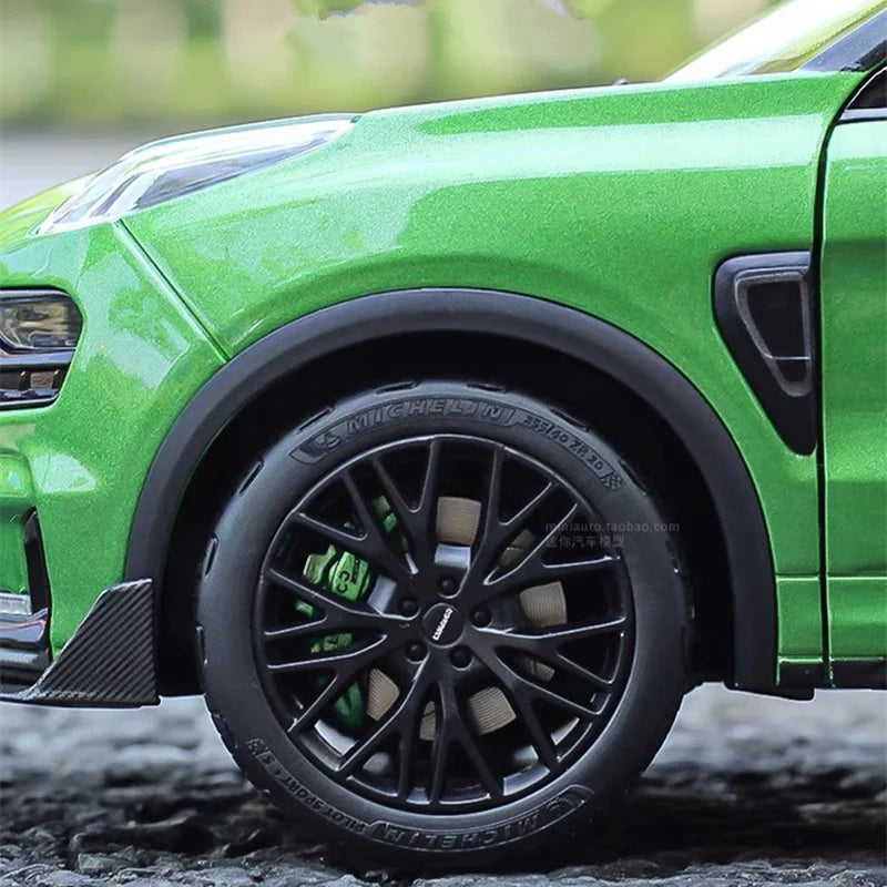 1:18 LYNK&CO 05