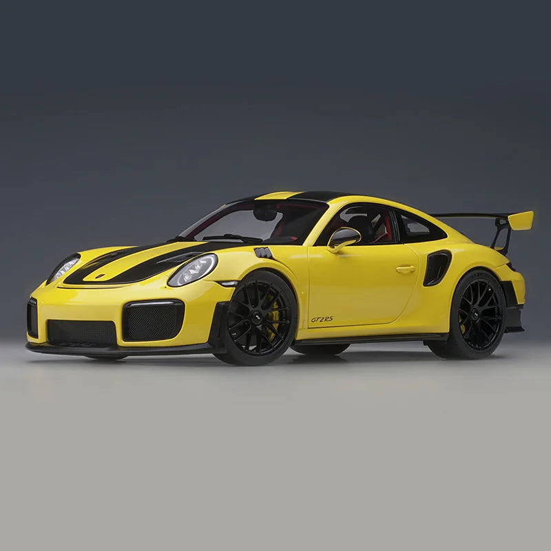 1:18 Porsche 911 (911.2) GT2 RS