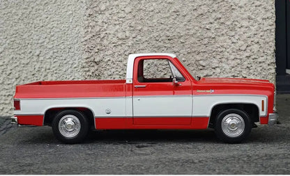 1:18 1974 Chevrolet C10 Cheyenne