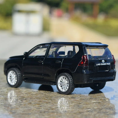 1:42 TOYOTA Prado