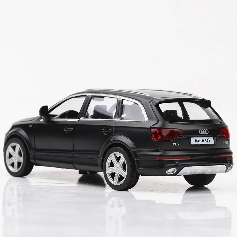 1:36 AUDI Q7