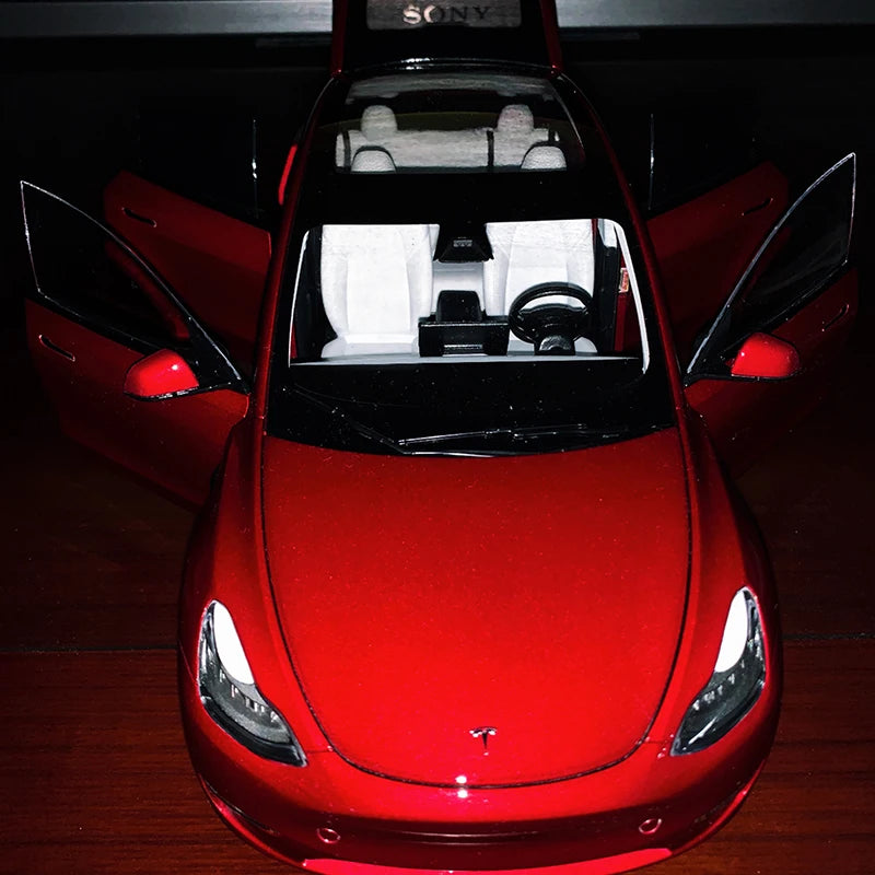 1:18 Tesla Model Y