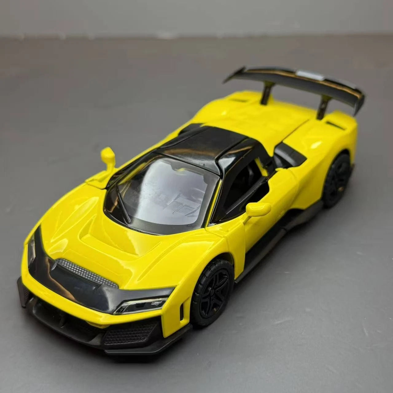 1:32 Ferrari F80