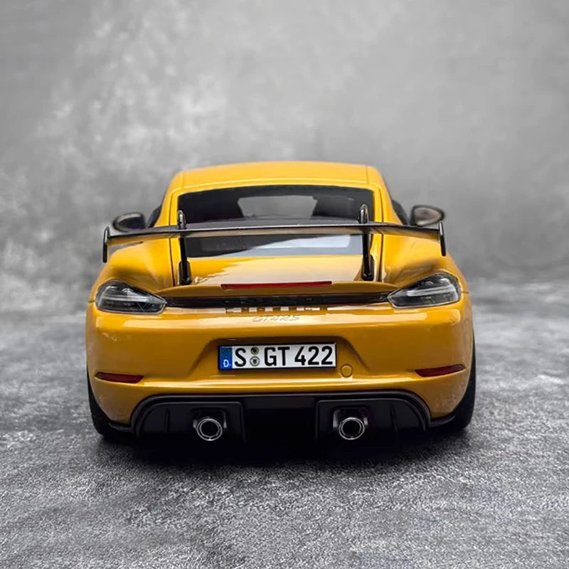 1:18 Porsche Cayman GT4 RS