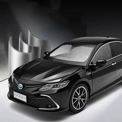 1:18 Toyota Camry 2023