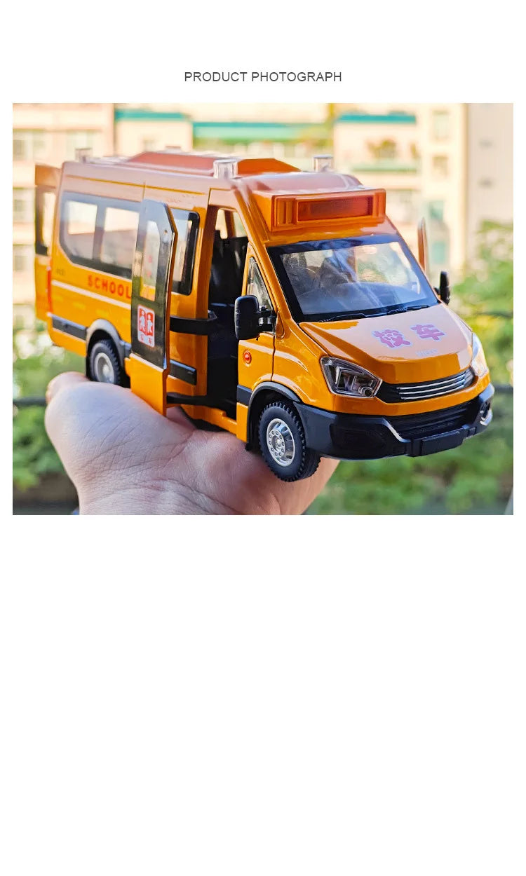 1:24 School Bus Diecast