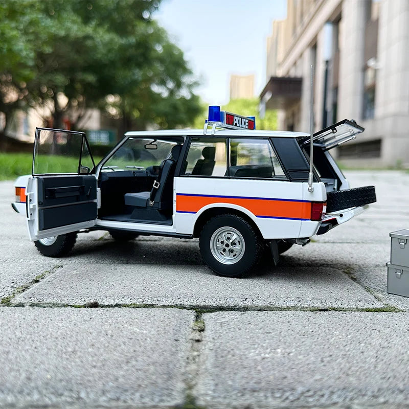 1:18 Range Rover Classic