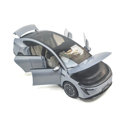 1:18 Nissan N7