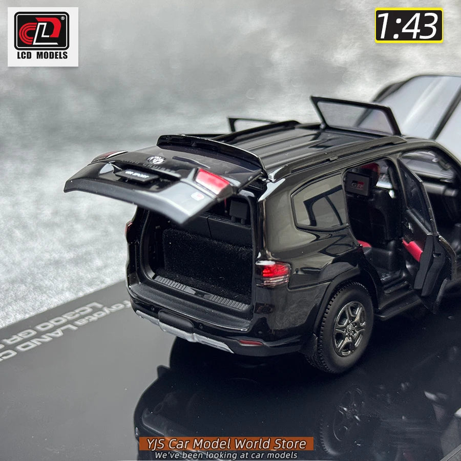 1:43  Toyota Land Cruiser LC300