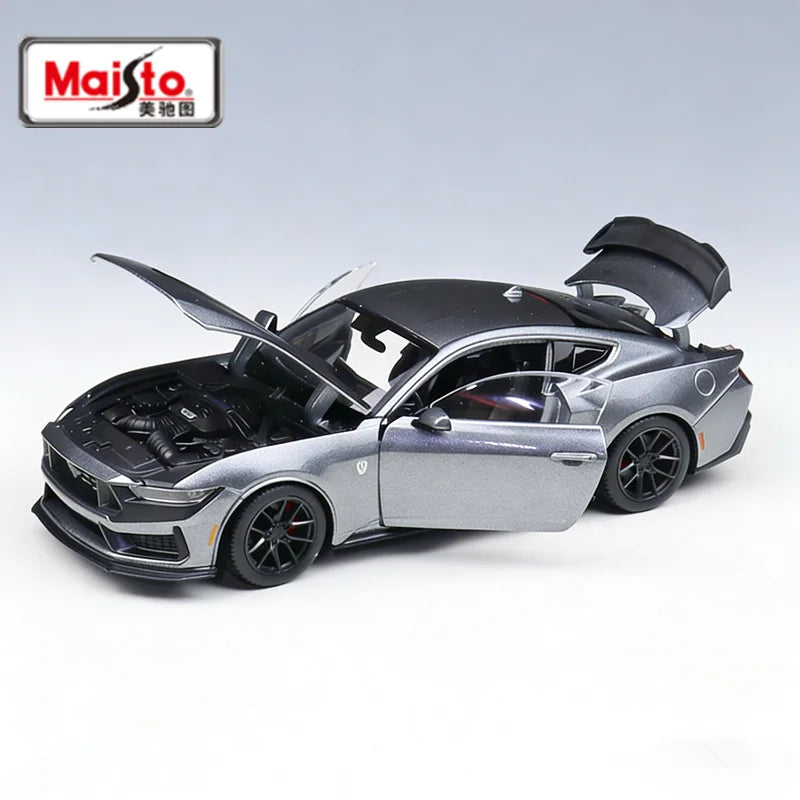 1:24 Mustang Dark Horse 2024
