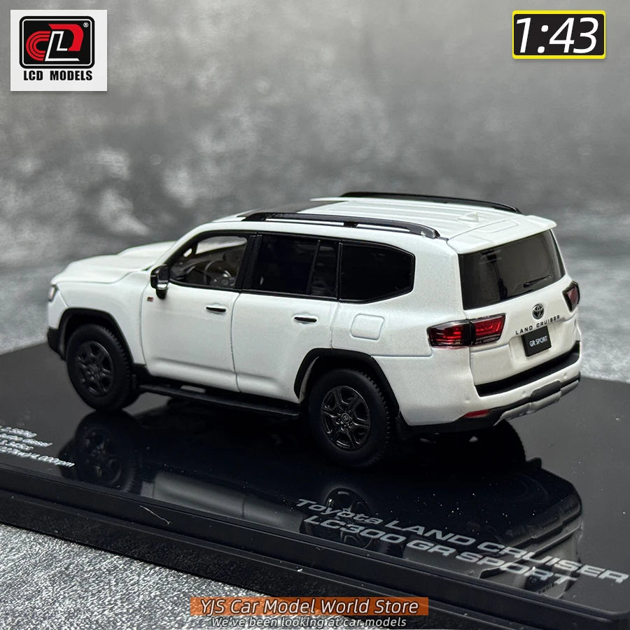 1:43  Toyota Land Cruiser LC300