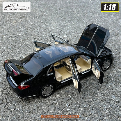 1:18 Mercedes-Benz Maybach S680 2021
