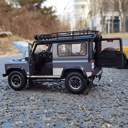 1:18 Land Rover Defender 90