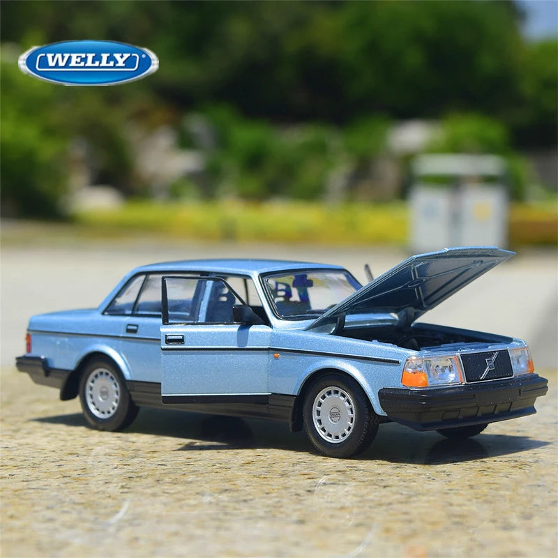 1:24 VOLVO 240 GL Sedan