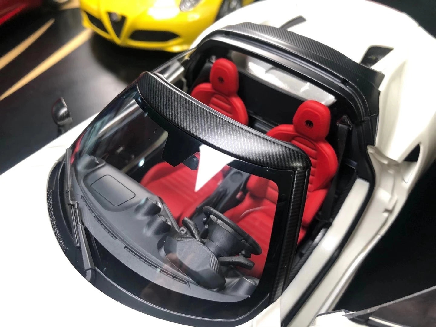 1:18 Alfa Romeo 4C Spider