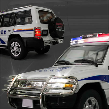 1:18 Mitsubishi PAJERO